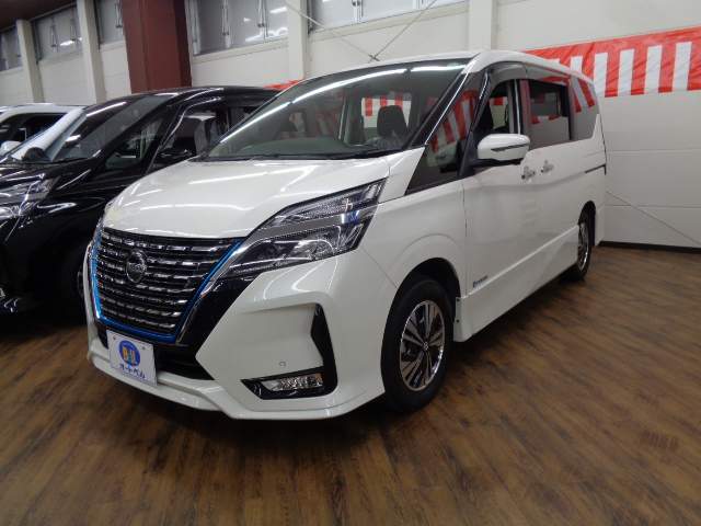 ｅ-ＰＯＷＥＲ　ハイウェイスターV　セーフティパックＡ　７人乗り　レンタアップ車