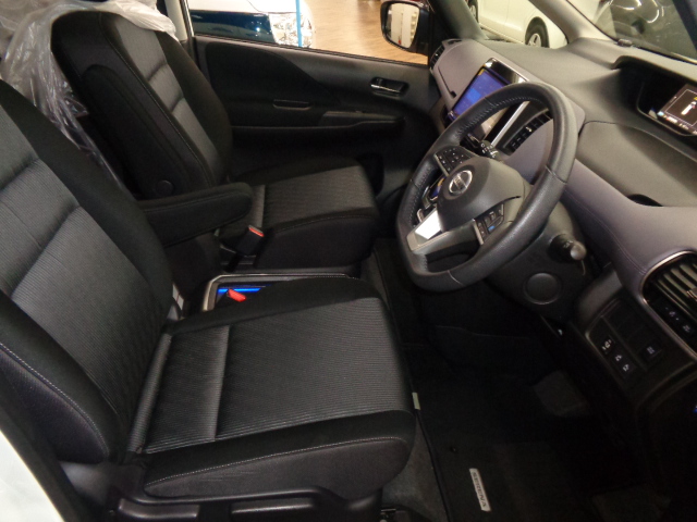 運転席シートリフター付