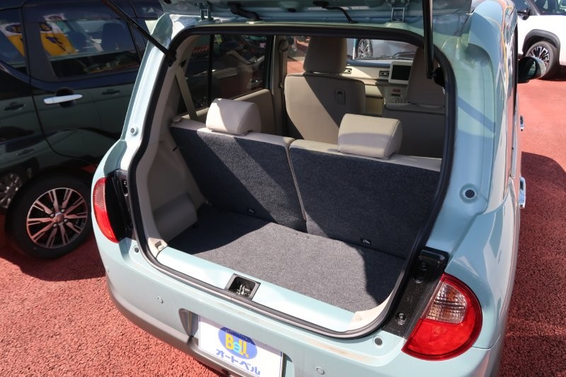 乗せる荷物に合わせてシートアレンジ可能　　　T.O