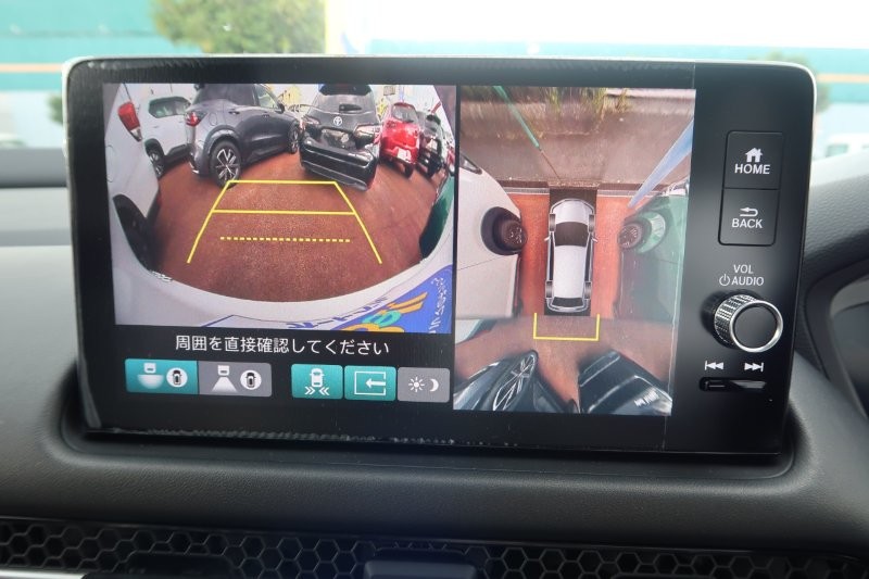 上から見たようなモニターで駐車をアシスト