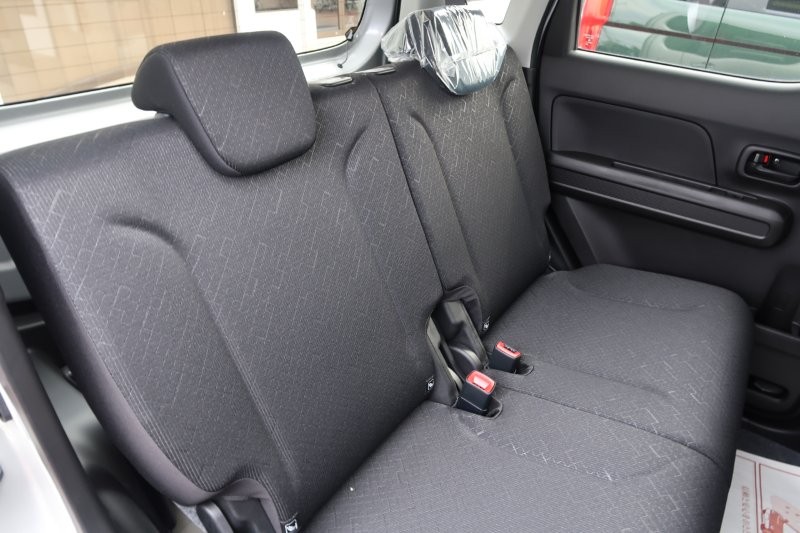 後席もゆったり乗れる室内空間