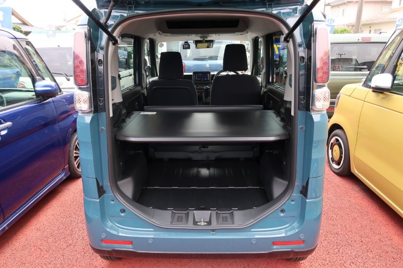 乗せる荷物に合わせてシートアレンジ可能　　　T.O
