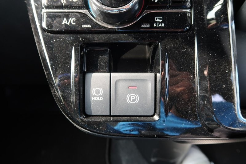 電子制御のパーキングブレーキ