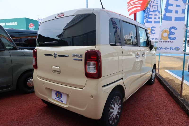 パーキングセンサーで障害物をお知らせ