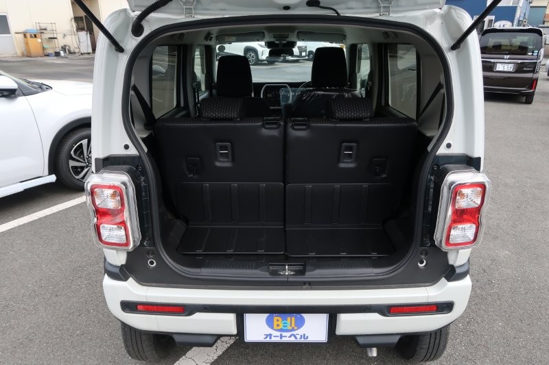 乗せる荷物に合わせてシートアレンジ可能　　　T.O