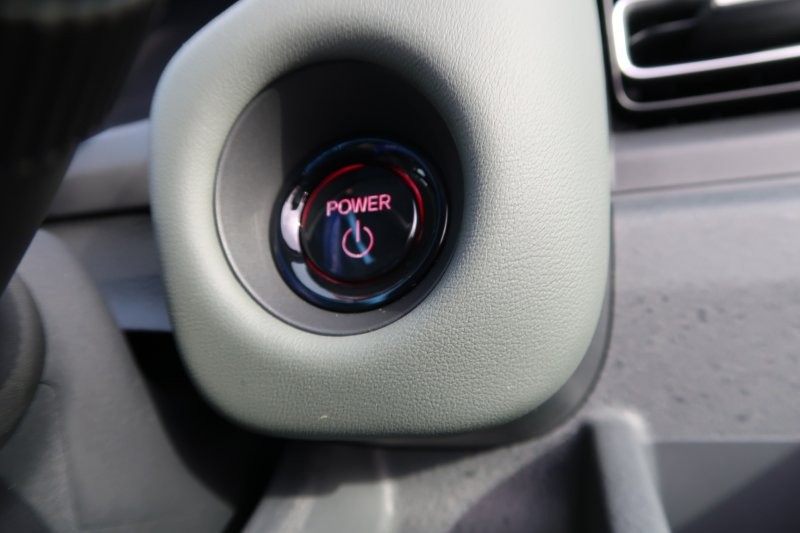 プッシュスタートで鍵の出し入れなし