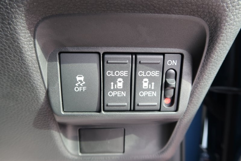 電動スライドドアで半ドアの心配なし