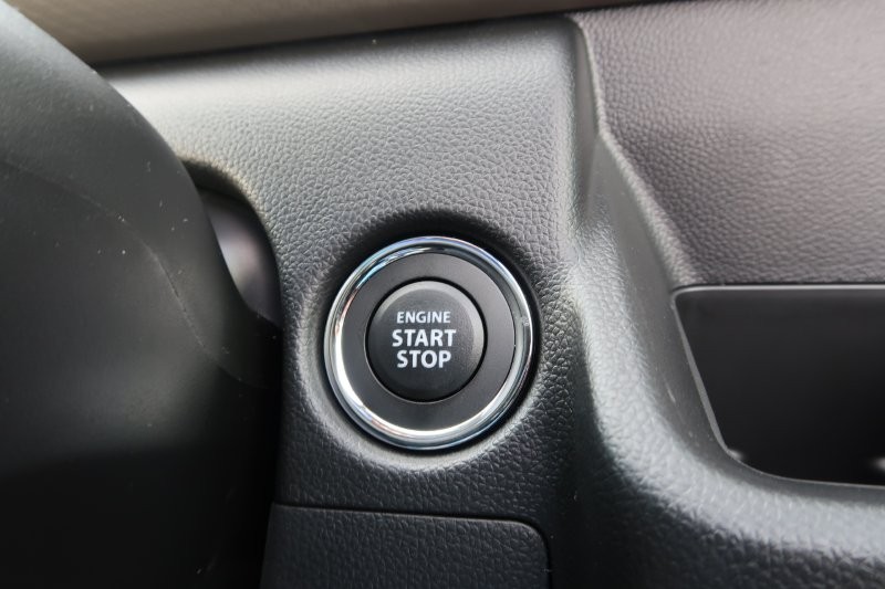 プッシュスタートで鍵の出し入れなし