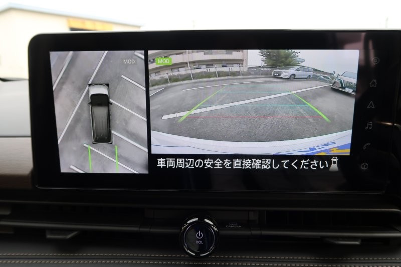 上から見たようなモニターで駐車をアシスト