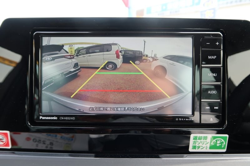 バックモニターで駐車をアシスト