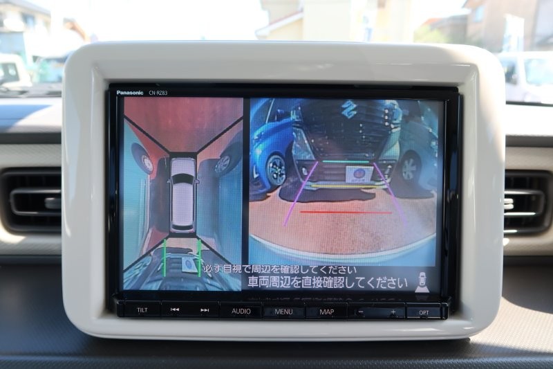 上から見たようなモニターで駐車をアシスト