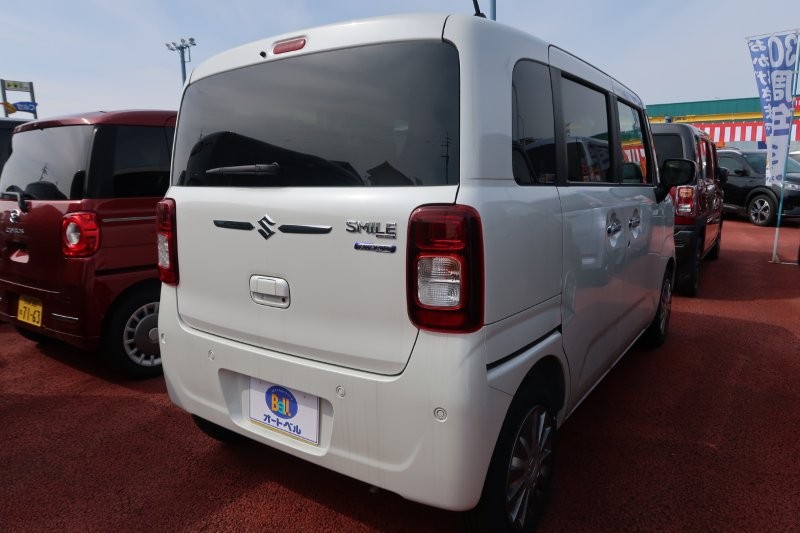 パーキングセンサーで障害物をお知らせ