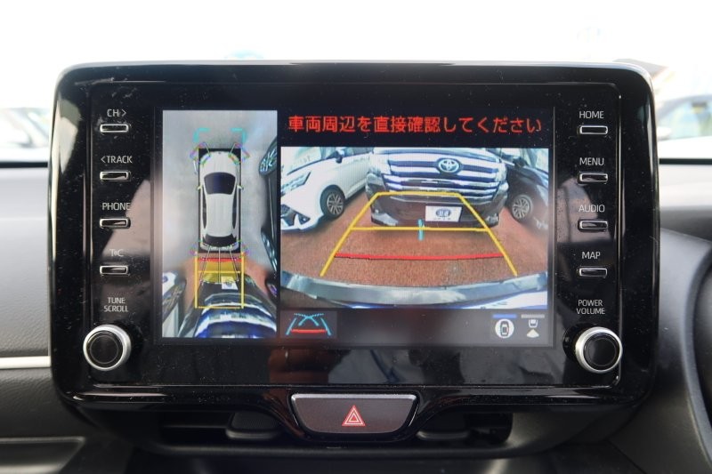 上から見たようなモニターで駐車をアシスト