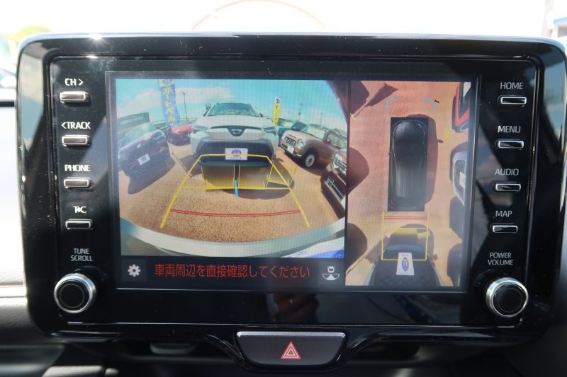 上から見たようなモニターで駐車をアシスト
