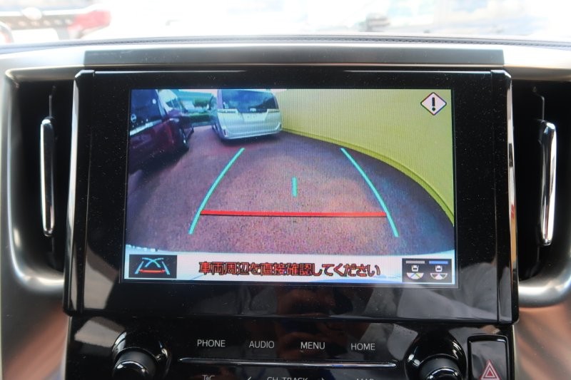 バックモニターで駐車をアシスト