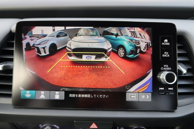 バックモニターで駐車をアシスト