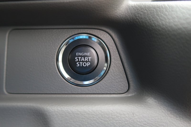 プッシュスタートで鍵の出し入れなし