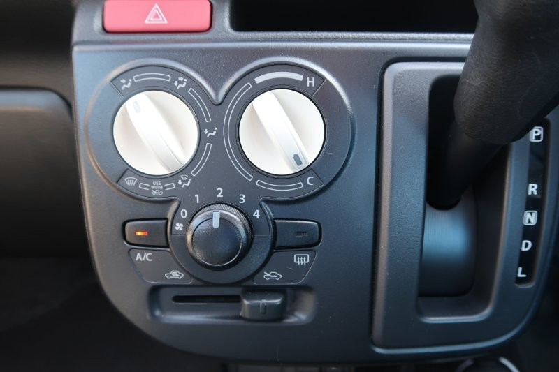 マニュアルエアコンだから細かい温度調整可能