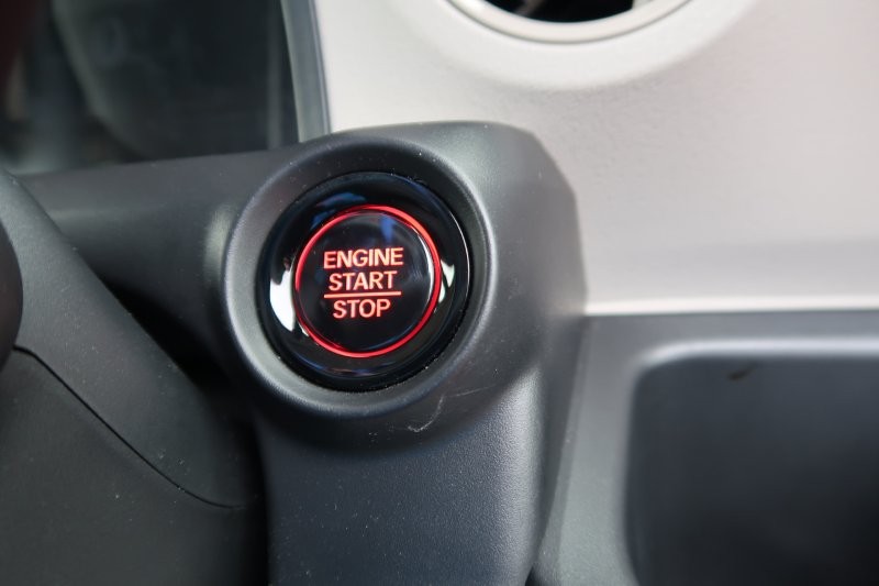 プッシュスタートで鍵の出し入れなし