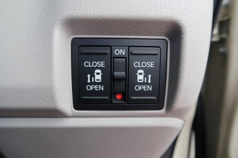 電動スライドドアで半ドアの心配なし