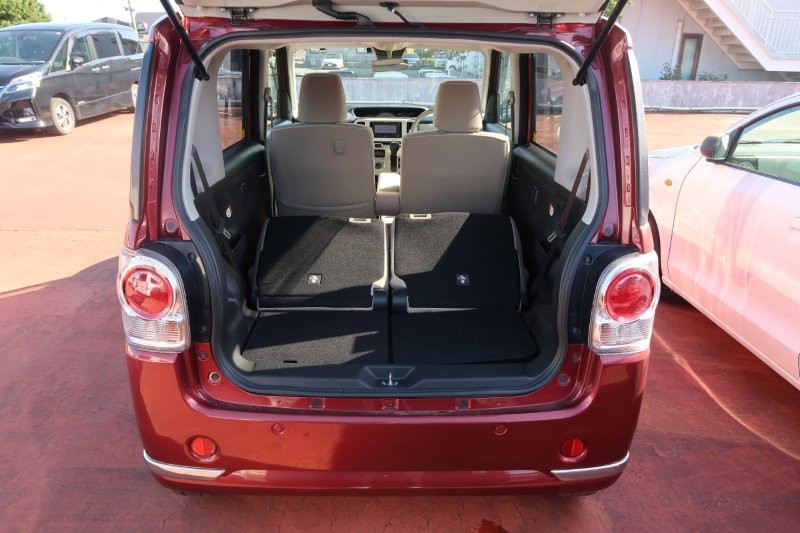 乗せる荷物に合わせてシートアレンジ可能　　　T.O