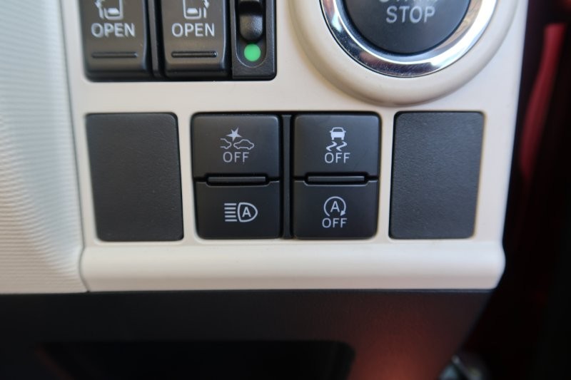 衝突軽減ブレーキ搭載