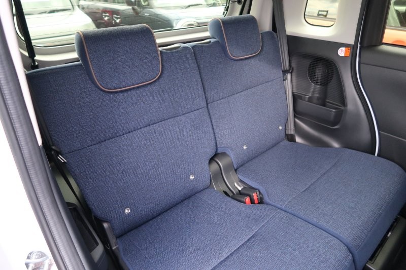 後席もゆったり乗れる室内空間