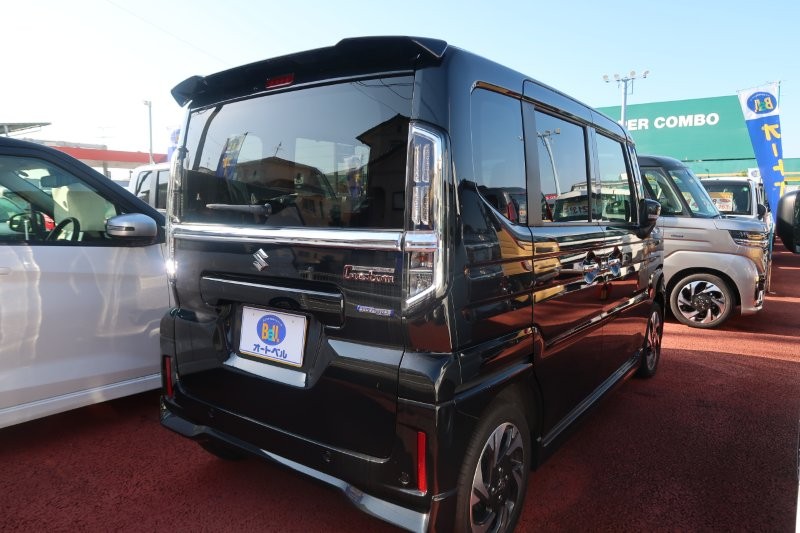 パーキングセンサーで障害物をお知らせ