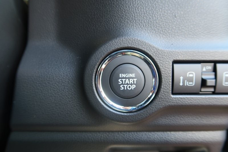 プッシュスタートで鍵の出し入れなし