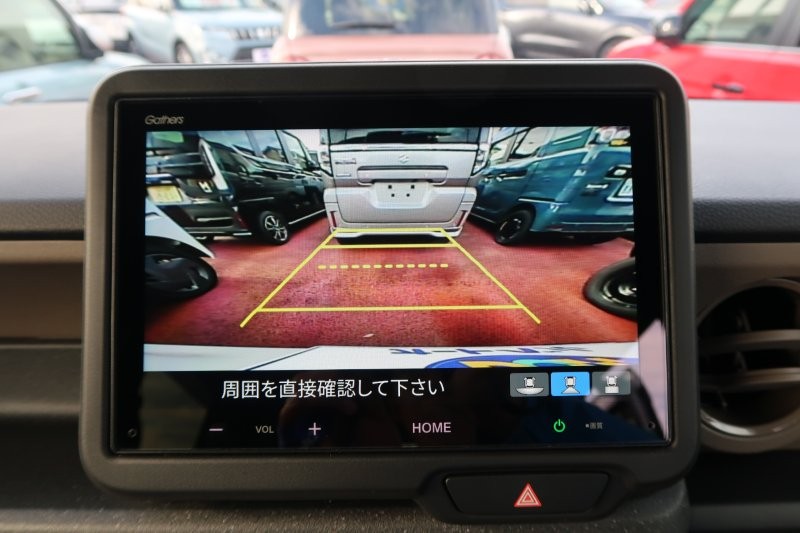 バックモニターで駐車をアシスト