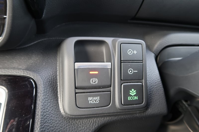 電子制御のパーキングブレーキ