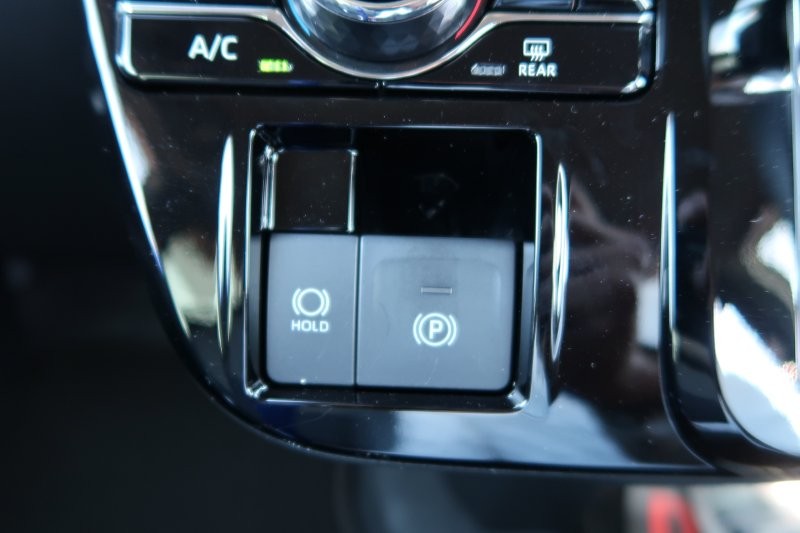 電子制御のパーキングブレーキ