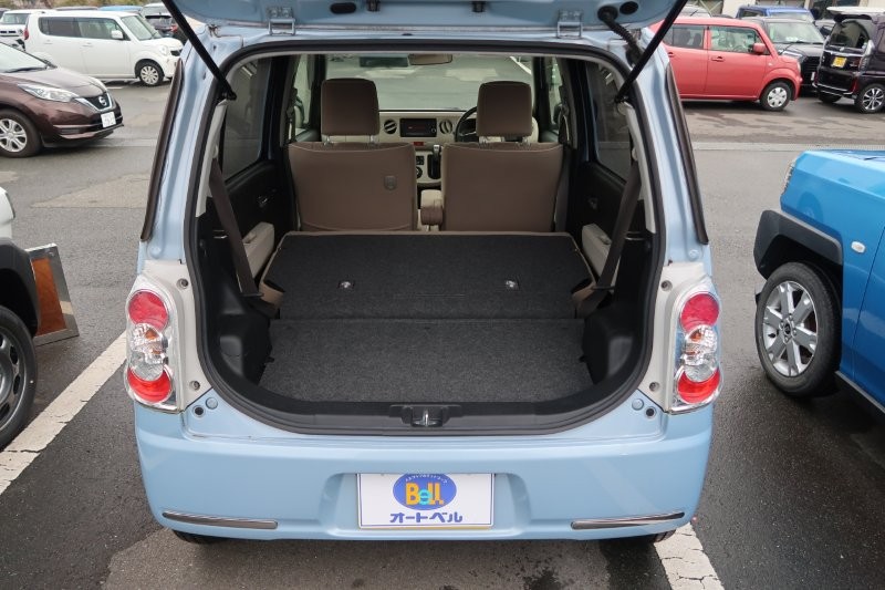 乗せる荷物に合わせてシートアレンジ可能　　　T.O