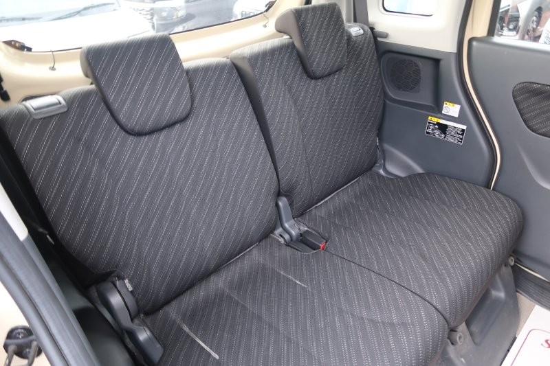 後席もゆったり乗れる室内空間