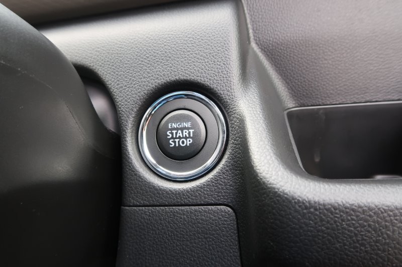 プッシュスタートで鍵の出し入れなし