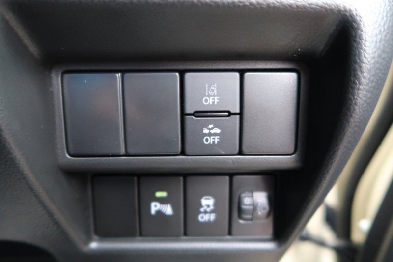 衝突軽減ブレーキ搭載