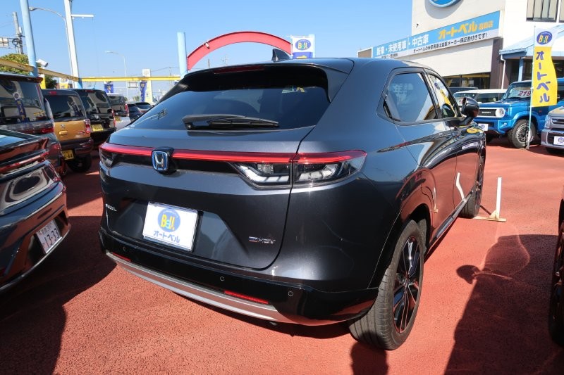 パーキングセンサーで障害物をお知らせ