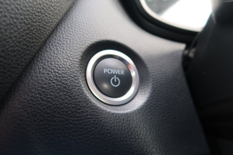 プッシュスタートで鍵の出し入れなし