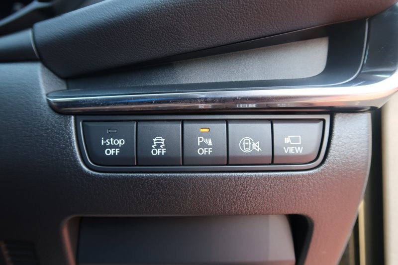 アイドリングストップで余計な燃料消費を抑える