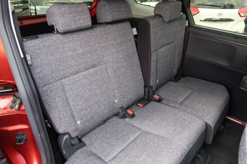 後席もゆったり乗れる室内空間