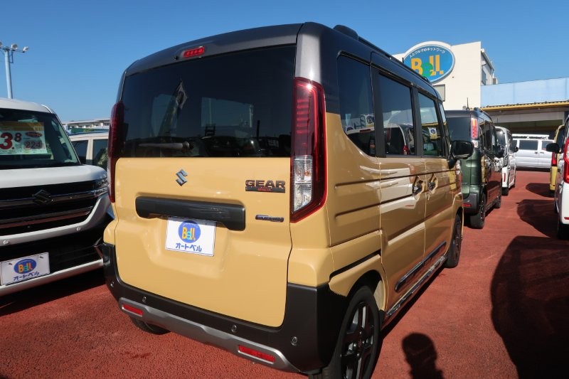 パーキングセンサーで障害物をお知らせ