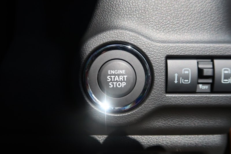 プッシュスタートで鍵の出し入れなし