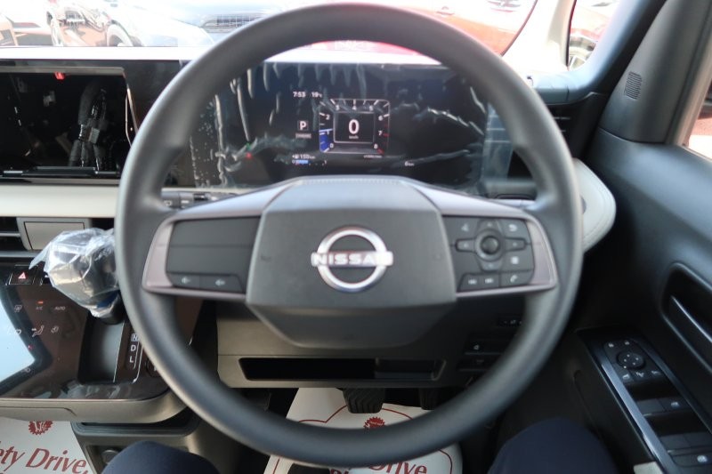 ハンドルのスイッチで簡単なオーディオ操作可能