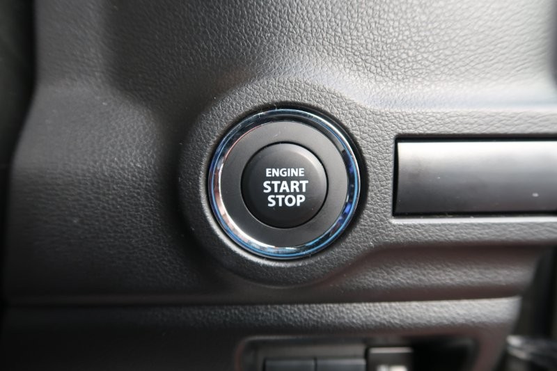 プッシュスタートで鍵の出し入れなし