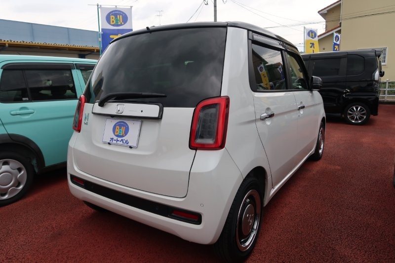 パーキングセンサーで障害物をお知らせ