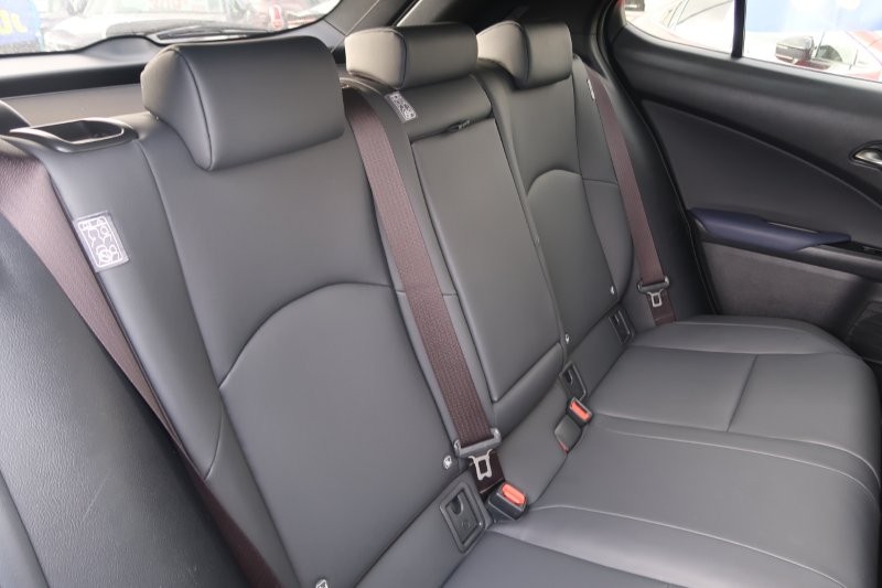 後席もゆったり乗れる室内空間