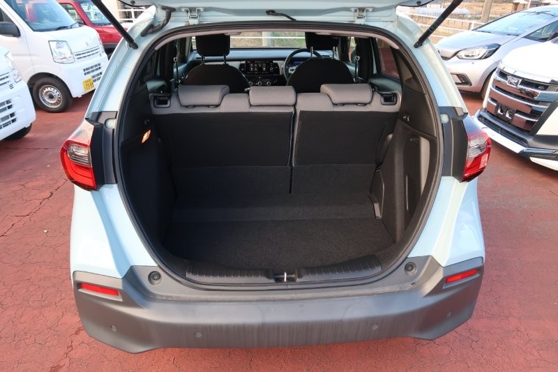 荷物もたくさん積めるラゲッジスペース　　　T.O