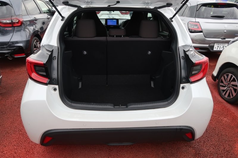 荷物もたくさん積めるラゲッジスペース　　　T.O