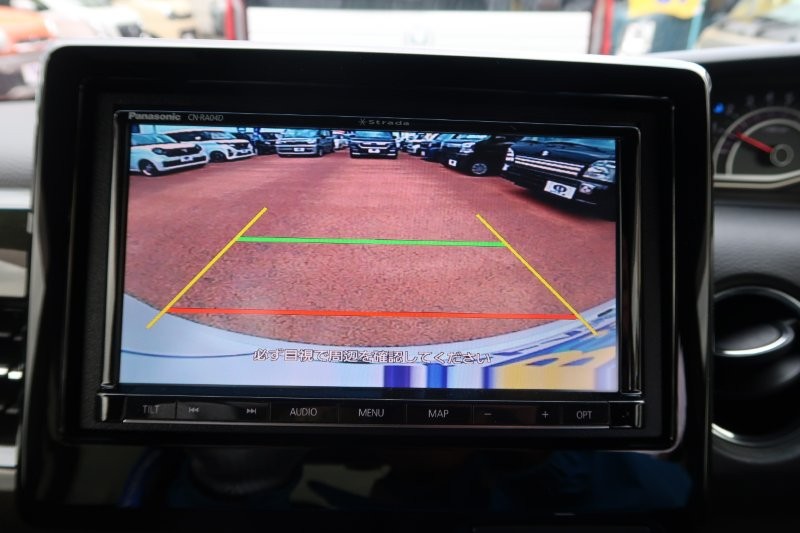 バックモニターで駐車をアシスト