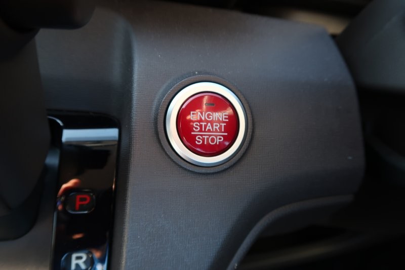 プッシュスタートで鍵の出し入れなし